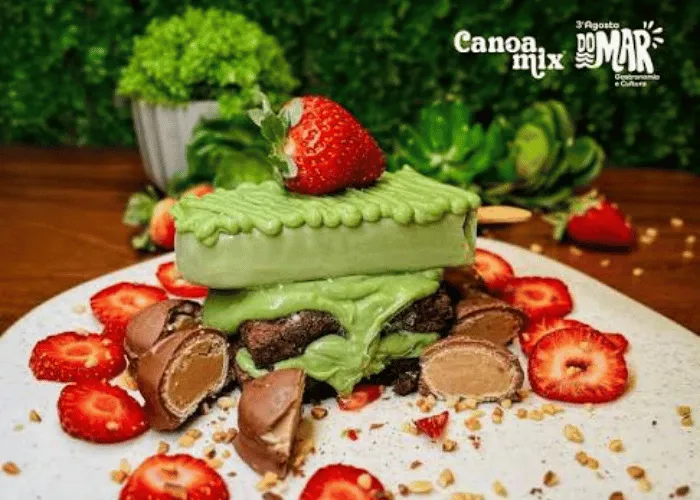 Sobremesa em Canoa Quebrada: Brownie Supremo Pistache do Canoa Mix