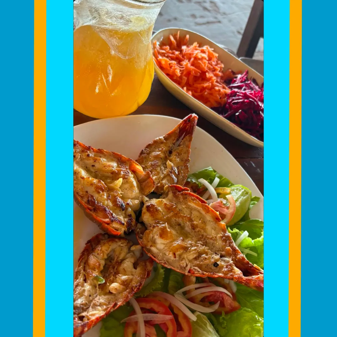 Lagosta servida no restaurante do Portal dos Ventos, de frente para o mar da Praia da Placa, em Icapuí