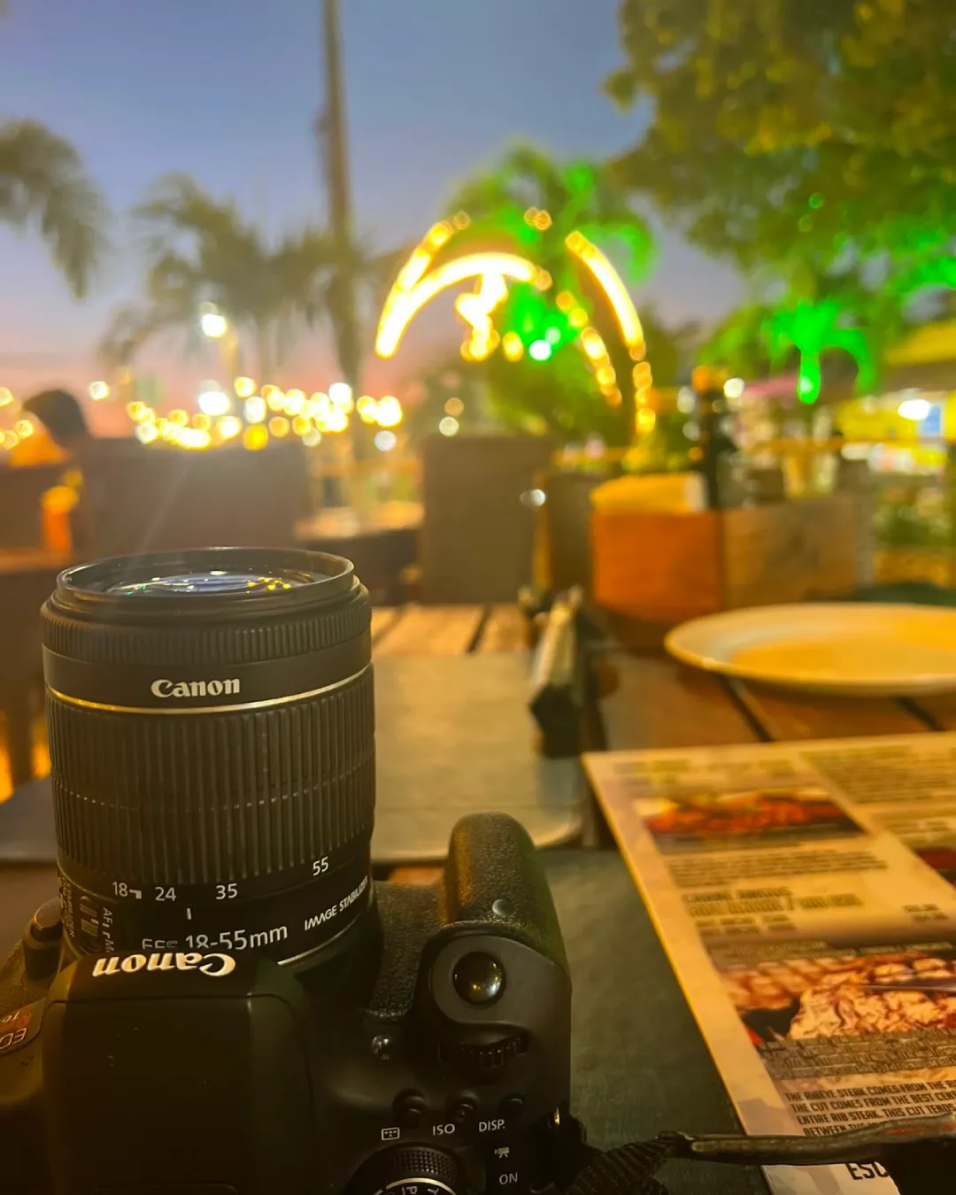 Vista da estrela da Broadway a partir do Pátio Grill, mostrando a localização privilegiada em Canoa Quebrada